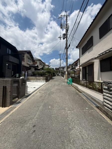 寝屋川市成田東が丘1期1号棟　新築戸建