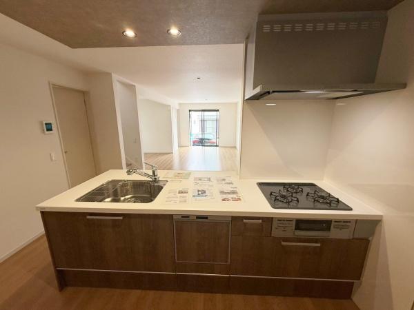 寝屋川市成田東が丘1期1号棟　新築戸建