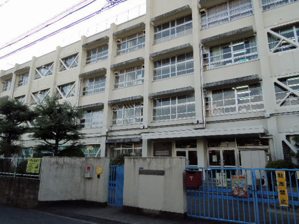 寝屋川サンハイツＢ棟(寝屋川市立木屋小学校)