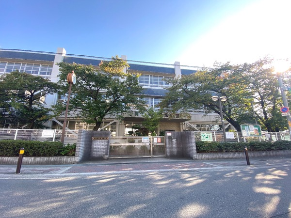 寝屋川市平池町の中古一戸建て(寝屋川市立第一中学校)