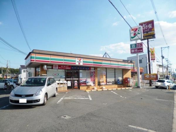寝屋川市太秦桜が丘　新築戸建(セブンイレブン寝屋川高宮店)