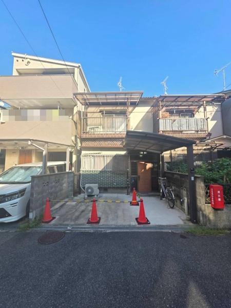 寝屋川市萱島南町の中古テラスハウス