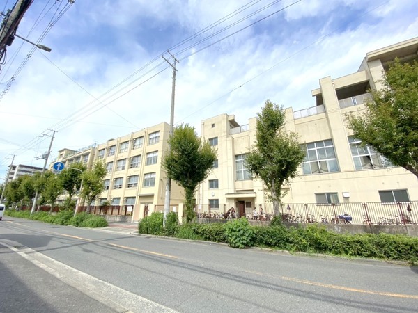 大阪市平野区加美北５丁目の中古一戸建て(大阪市立加美中学校)