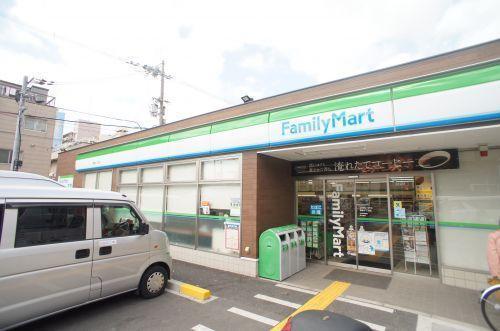 マンションラークB(ファミリーマート喜連七丁目店)