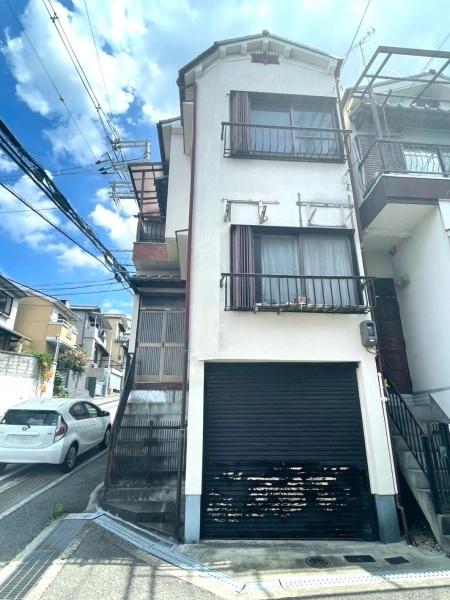 東大阪市六万寺町１丁目の中古一戸建て