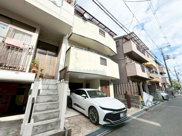 高槻市淀の原町の中古一戸建て(前面道路含む現地写真)