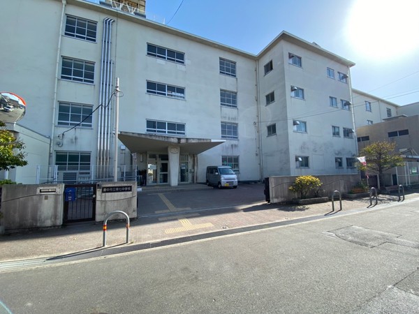 豊中市千成町2丁目 1号棟(豊中市立第七中学校)
