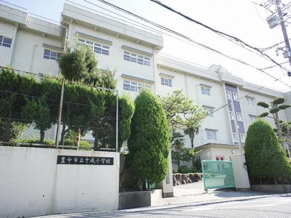 豊中市千成町2丁目　2号棟(豊中市立千成小学校)