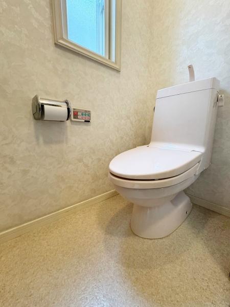 吹田市佐井寺4丁目の中古一戸建て(トイレ)