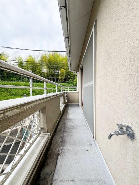 吹田市佐井寺4丁目の中古一戸建て(バルコニー)