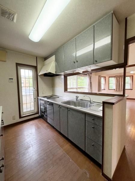 吹田市佐井寺4丁目の中古一戸建て(キッチン)