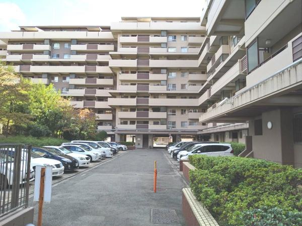 豊中島江団地五棟