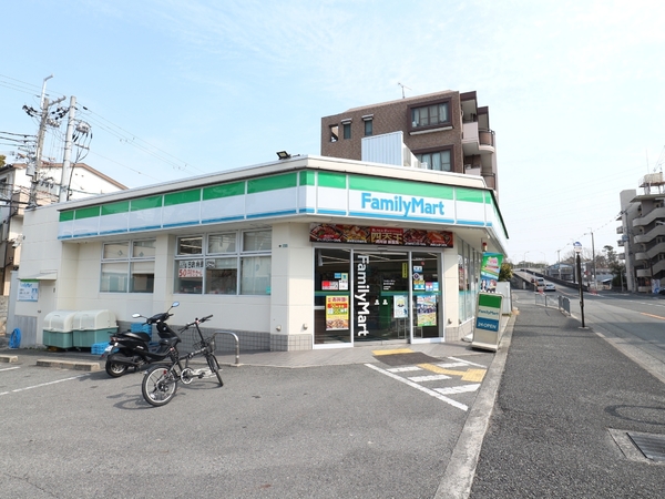 ルネ豊中(ファミリーマート豊中若竹町店)