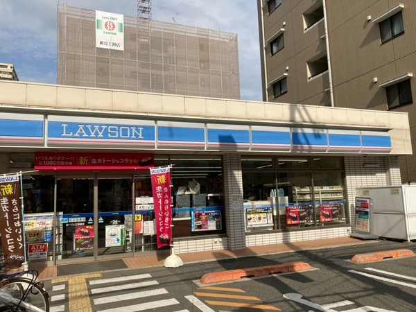 ディオレ江坂(ローソン江坂東店)