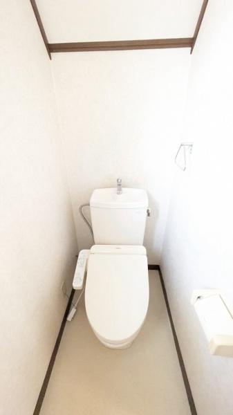 豊中市宝山町の中古一戸建て(トイレ)