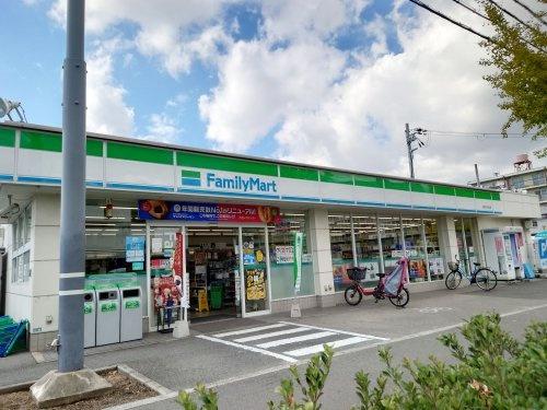 豊中市夕日丘3丁目の中古一戸建て(ファミリーマート豊中夕日丘店)