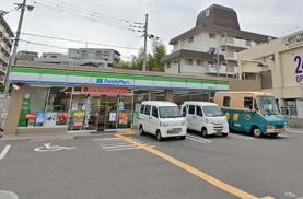 イトーピア桃山台マンション(ファミリーマート豊中東泉丘店)
