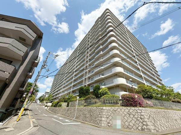 日商岩出緑地公園マンション