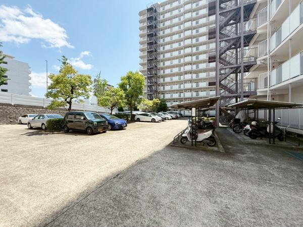日商岩出緑地公園マンション