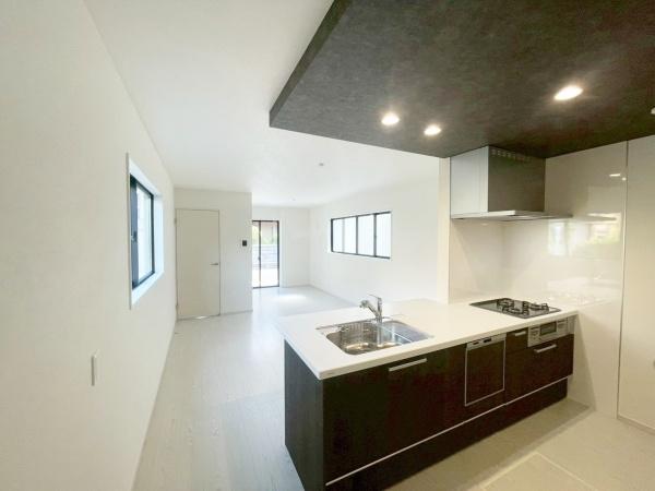 豊中市服部寿町１丁目の新築一戸建