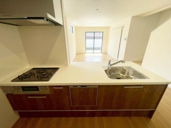豊中市服部寿町1期　4号棟　新築戸建