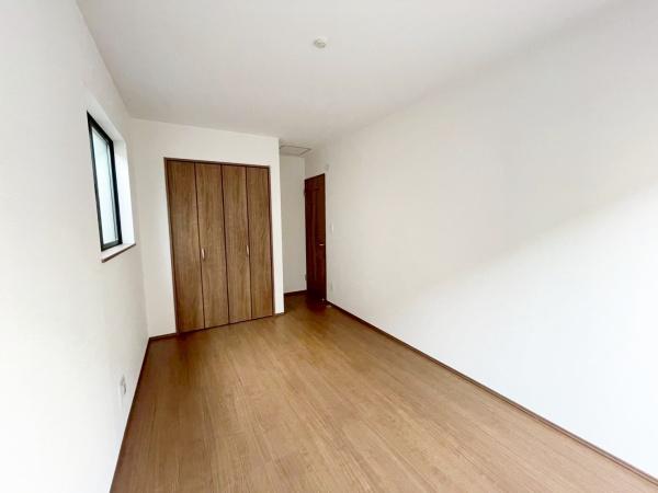 豊中服部西町3丁目　2号棟　新築戸建