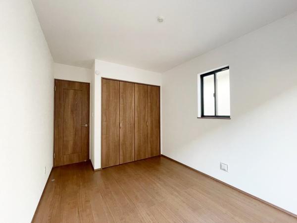 豊中服部西町3丁目　2号棟　新築戸建