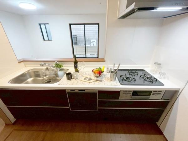 豊中服部西町3丁目　2号棟　新築戸建
