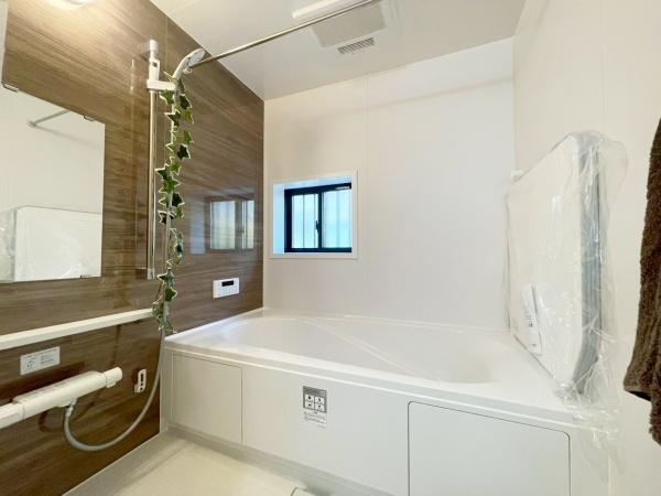 豊中服部西町3丁目　2号棟　新築戸建