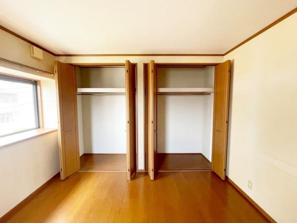 豊中市末広町3丁目の中古一戸建て(収納)