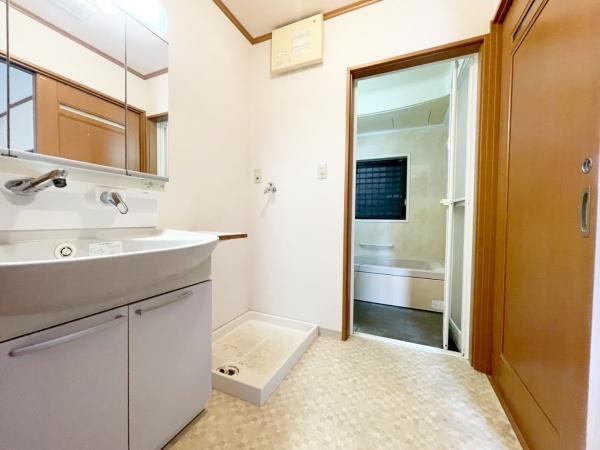 豊中市末広町3丁目の中古一戸建て(洗面台・洗面所)