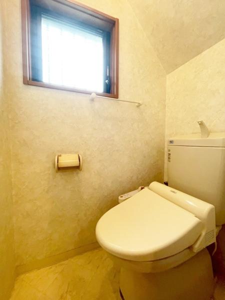 豊中市末広町3丁目の中古一戸建て(トイレ)