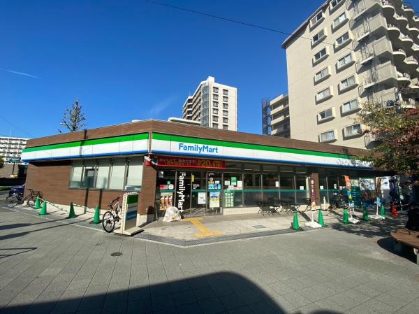 ファミリーコーポ緑地公園(ファミリーマート緑地公園駅東店)