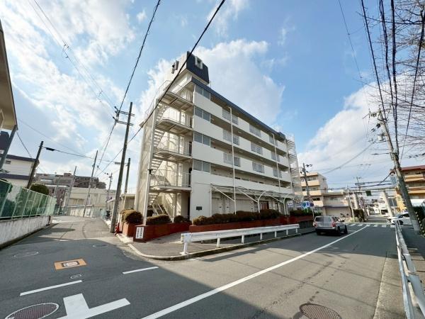 メゾンドール千里泉ヶ丘１号館