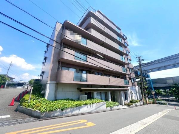 クラウンハイム豊中柴原モノレール駅前