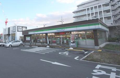 千里中央パークヒルズE棟(ファミリーマート豊中上新田店)