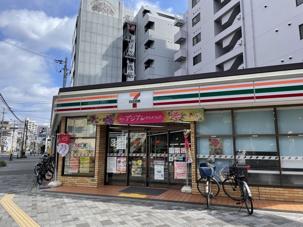 ソシエ北大阪弐期棟(セブンイレブン東三国御堂筋店)