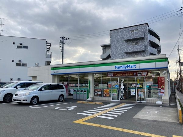 豊中市城山町２丁目の中古一戸建て(ファミリーマート豊中長興寺店)