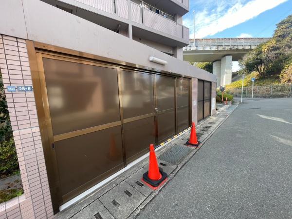 ラウンドスクエア吹田青葉丘