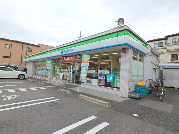 豊中緑ヶ丘サンハイツB棟(ファミリーマート豊中緑丘店)