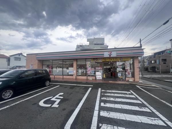 公社千里山田D住宅A-2棟(セブンイレブン吹田岸部中4丁目店)