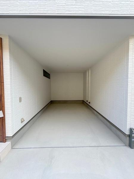 東大阪市新池島町1丁目の中古一戸建て(駐車場)