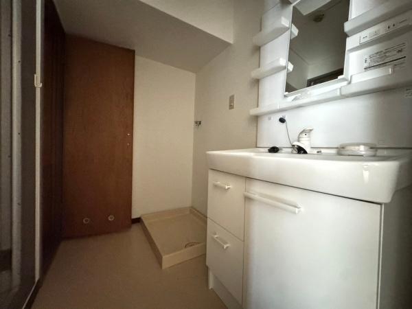 万葉ハイツ小阪菱屋西