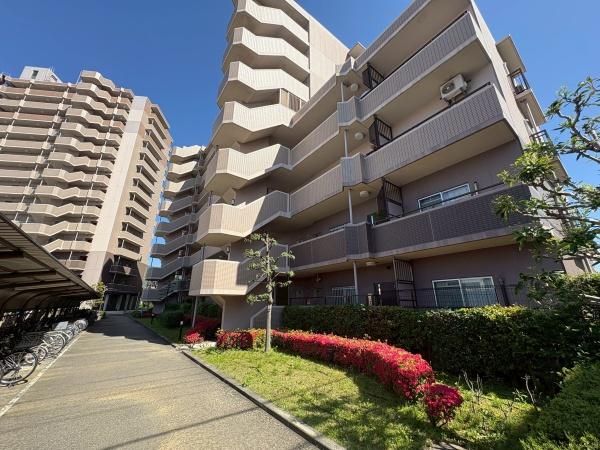 ローレルスクエア近鉄吉田３番館