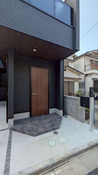 東大阪市南四条町　新築戸建