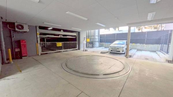 エスリード鴻池(駐車場)