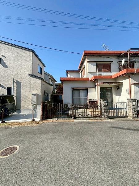 奈良県生駒市松美台　古家付き土地