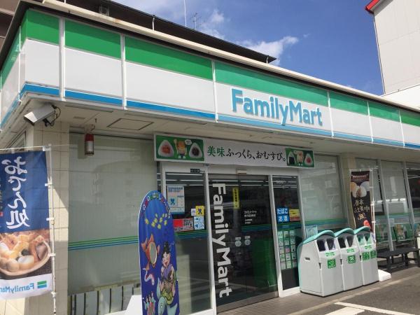 朝日プラザ小阪B棟(ファミリーマート東大阪西堤店)