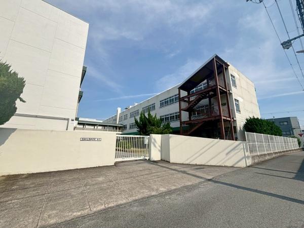 茨木市真砂１丁目の土地(茨木市立南中学校)