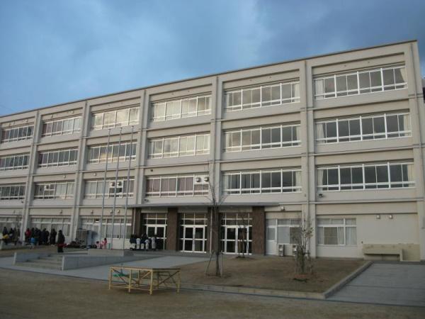 レスタージュ住道(大東市立南郷中学校)